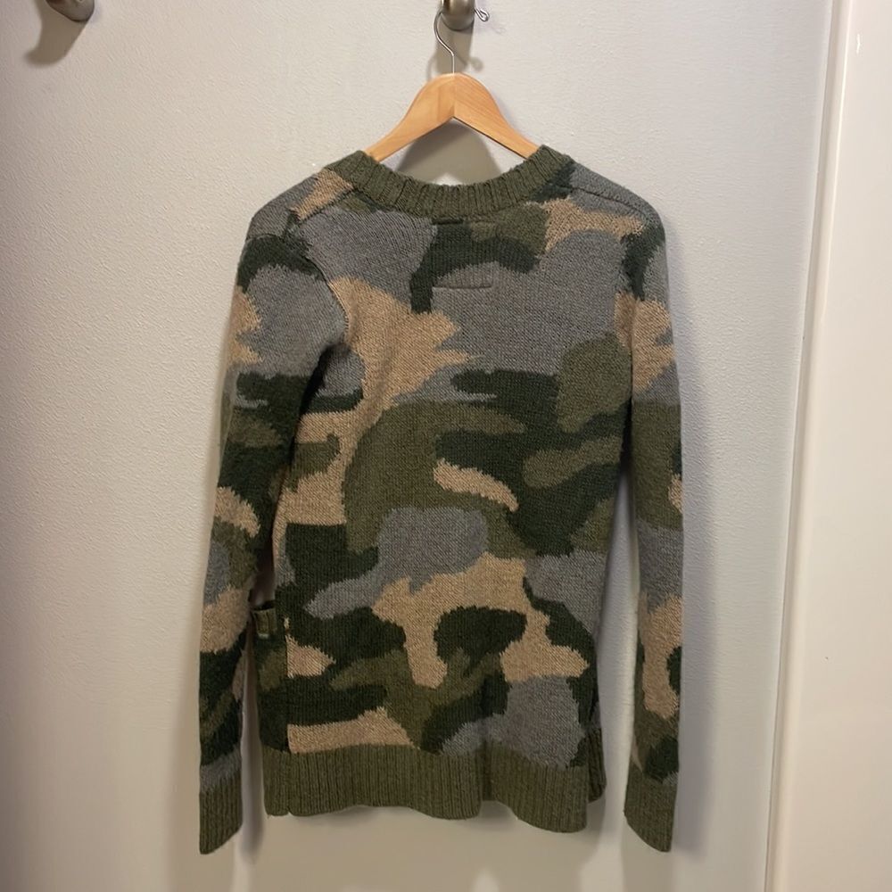 Hollister woman’s camo cardigan - Picture 6 of 9